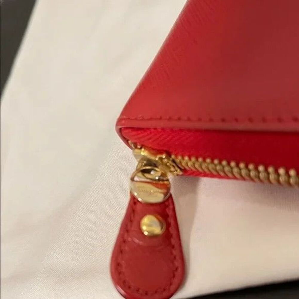 Salvatore Ferragamo Zip Around Red Leather Wallet Gold Gancini  $575 Preowned - Picture 5 of 6